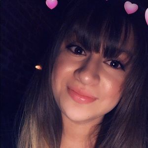 Meet your Posher, Gabriela